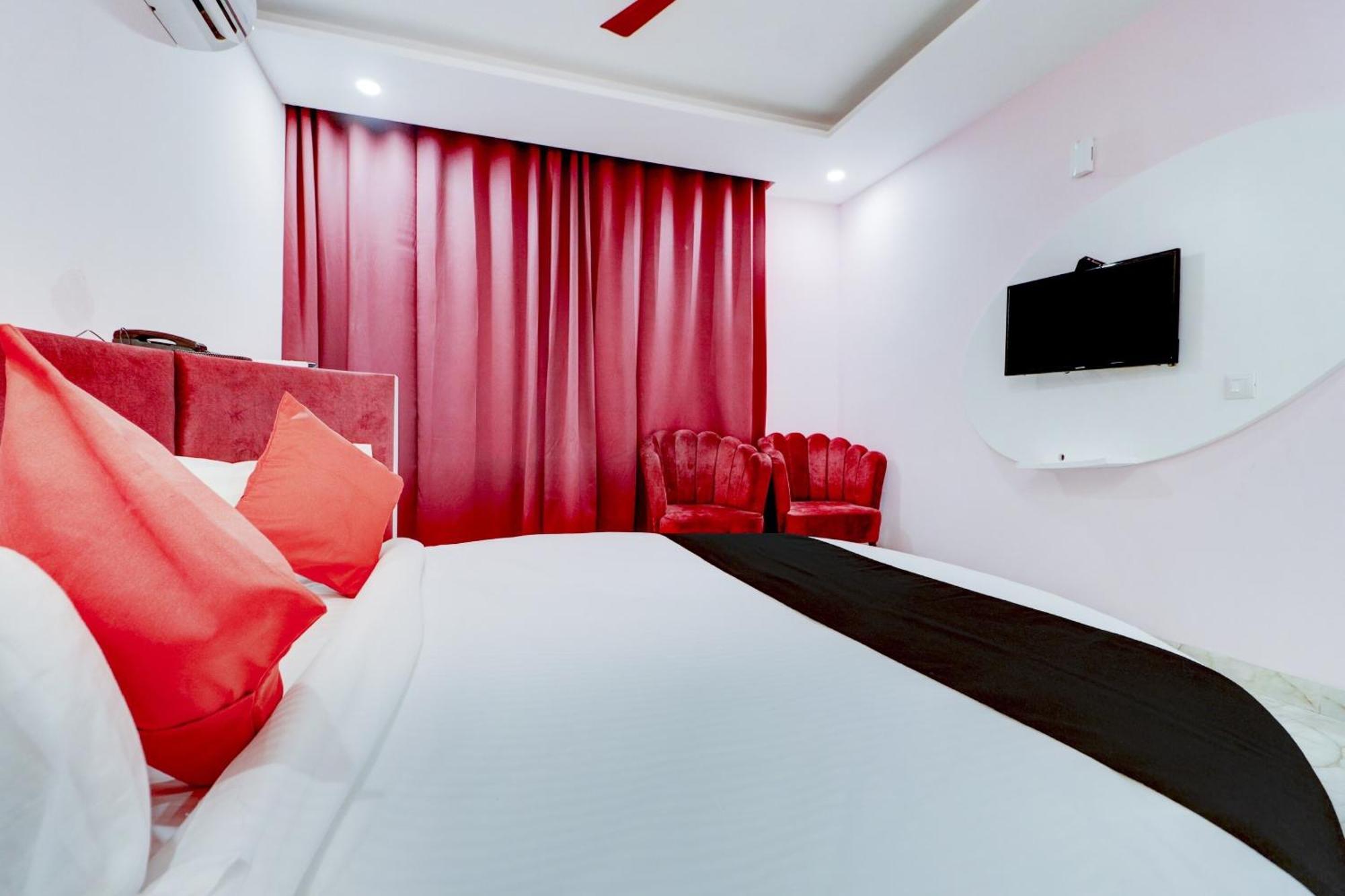 Hotel O Stevia Zirakpur ภายนอก รูปภาพ
