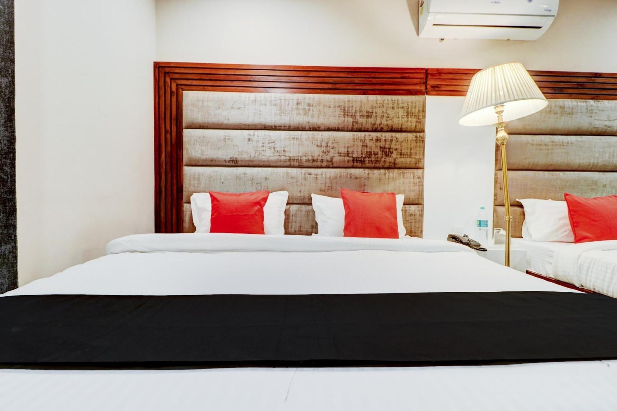 Hotel O Stevia Zirakpur ภายนอก รูปภาพ